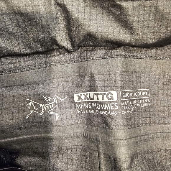 Arc'teryx Men's  Black  Bib Ski Pants - Picture 6 of 11